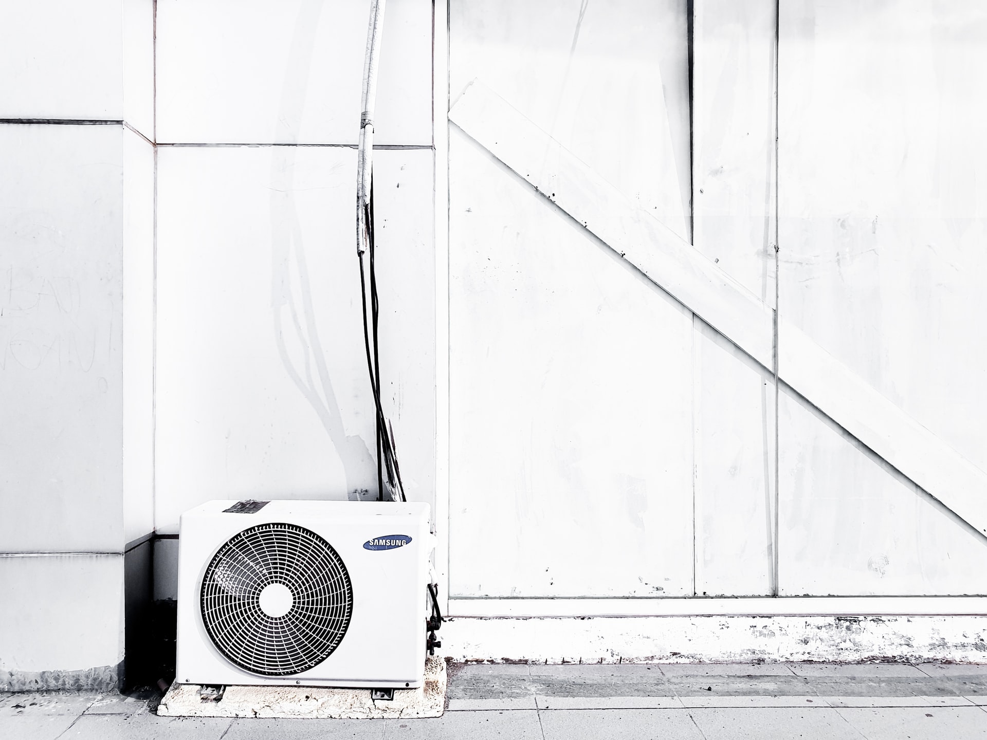 AC Repair or AC Replacement: Which One Do You Need?